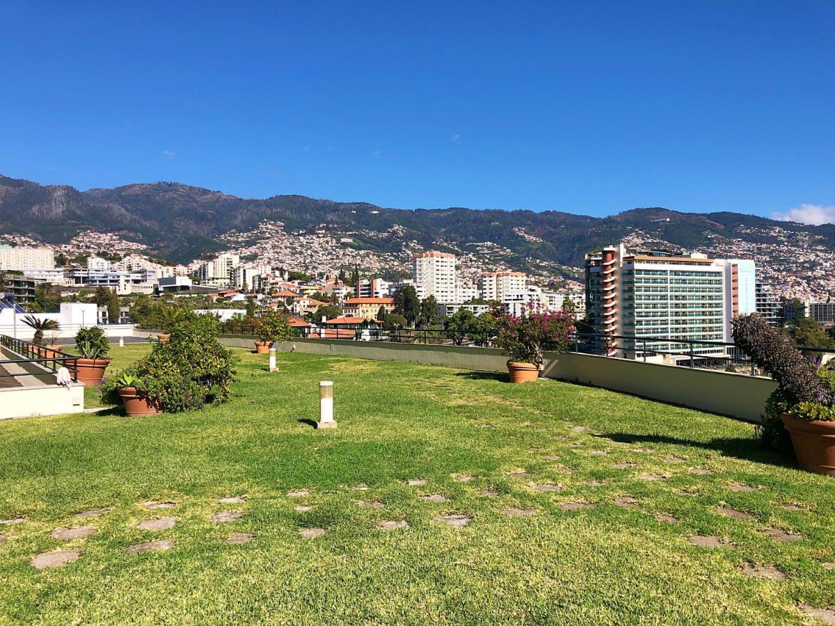 Quinta Miramar Aparthotel Funchal  Buitenkant foto