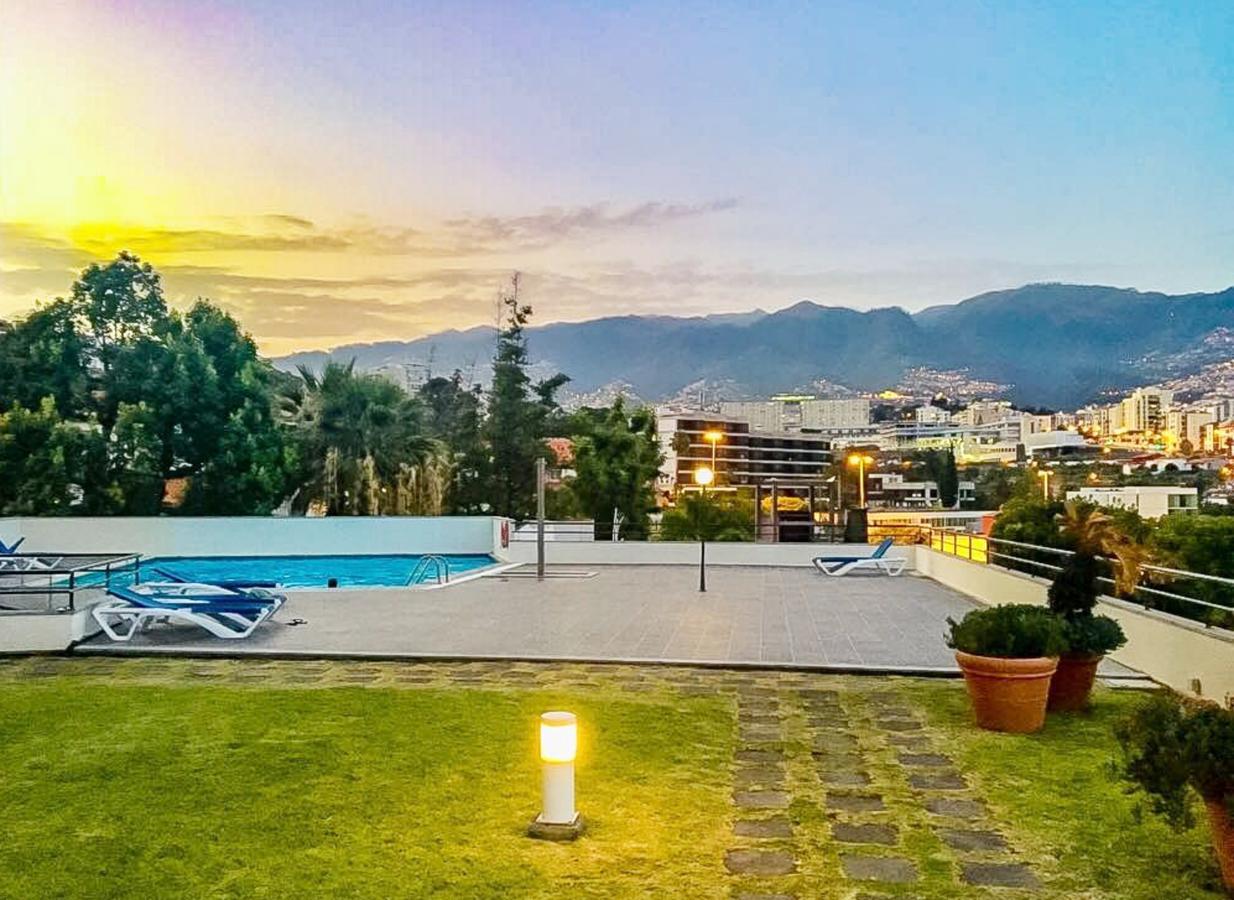 Quinta Miramar Aparthotel Funchal  Buitenkant foto